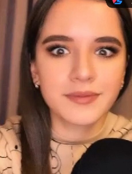 Anny myrrr_ ポルノスター アート 画像