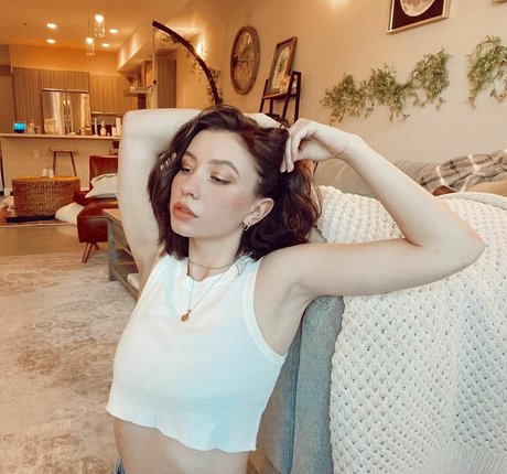 Katelyn Nacon ポルノスター 美しい 写真