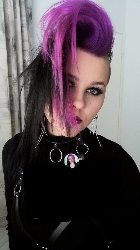 ゴスアジアンOnlyFans アートヌード 写真