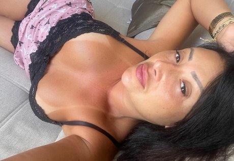 Sandra Sissi ポルノスター パーフェクト 写真