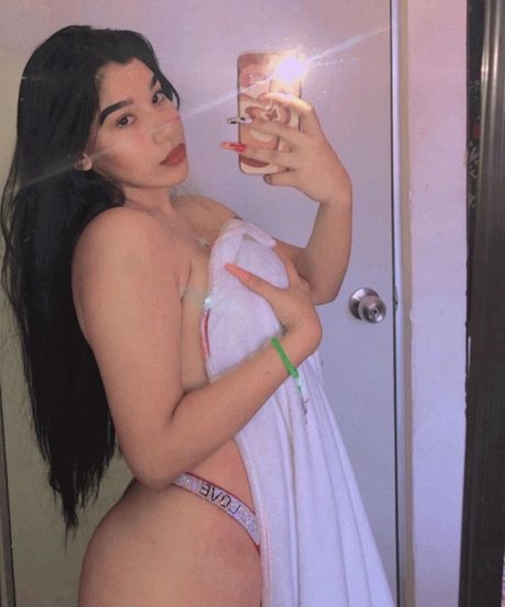 Fernanda V エロティック女優 写真