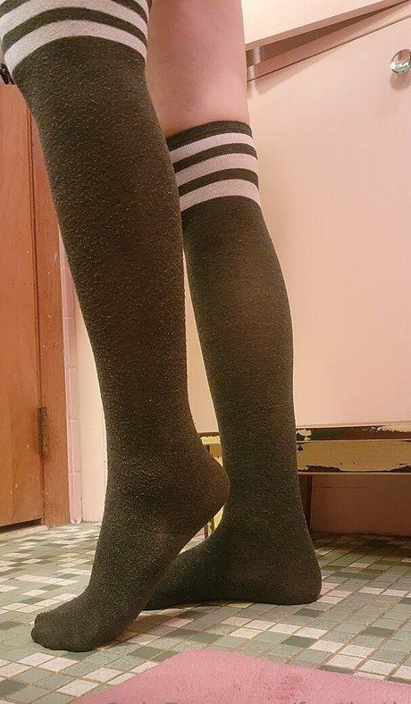 feetbeth 無料のポルノスター ギャラリー