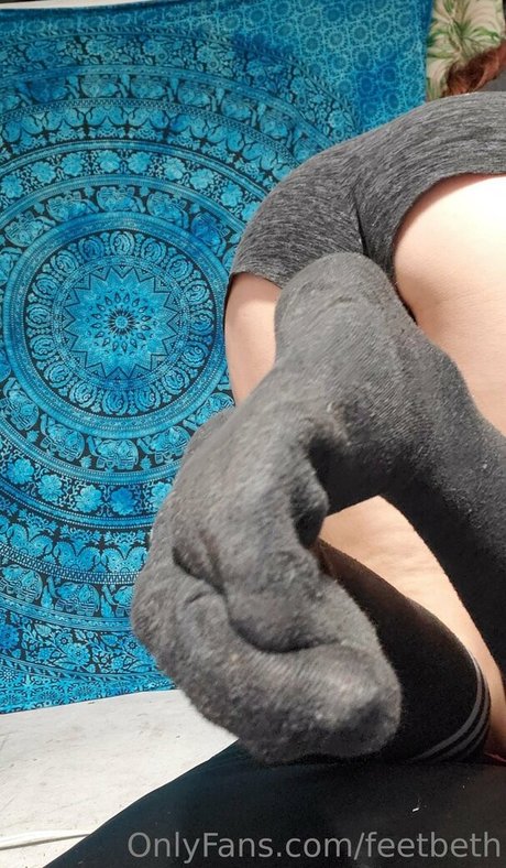 feetbeth ポルノスター ヌード 写真