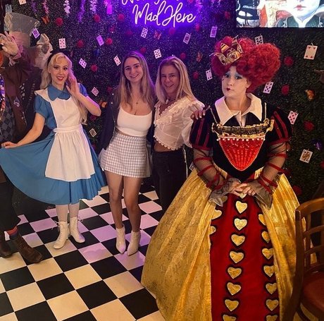 美しい足 OnlyFans 美しいヌード 画像