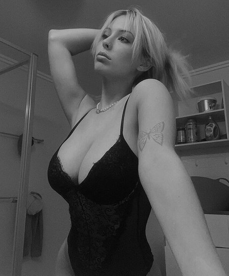 Jessica Viaal ヌードのポルノスター 写真