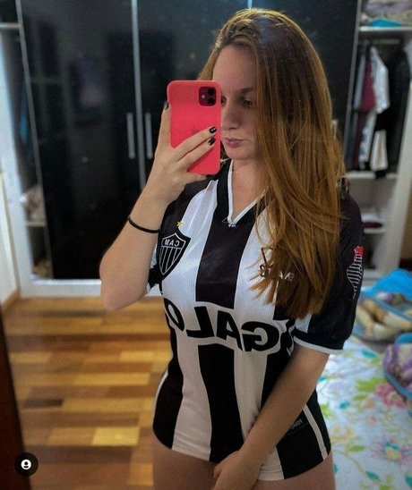 eijanine ポルノモデル 画像