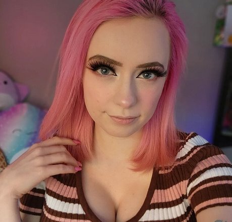 SquishShe ヌードモデル 写真