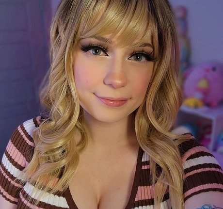 SquishShe スター ギャラリー