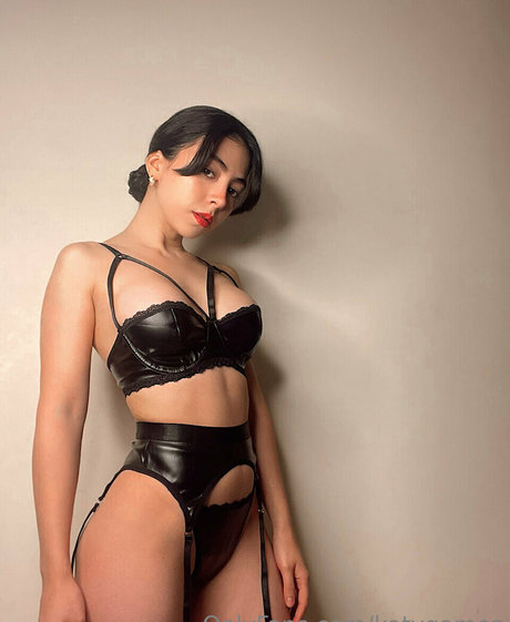 マッサージ動画 OnlyFans 美しい裸 画像