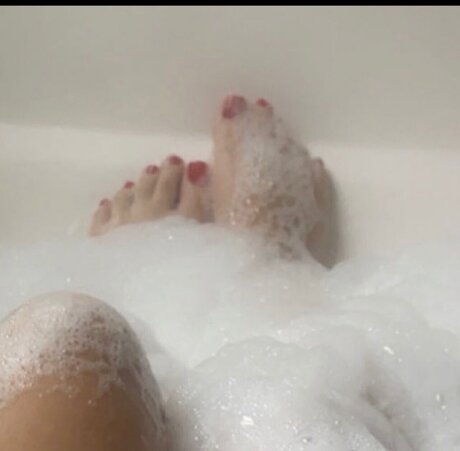 シャワーヌードOnlyFans アート裸 画像