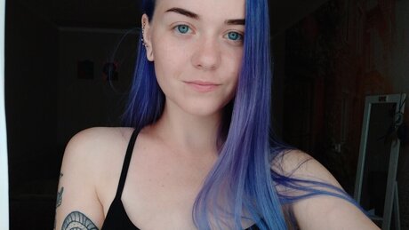 Badgeralva ポルノスター セクシー ギャラリー