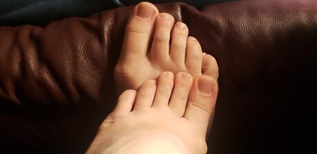 For the Love of Feet ヌードモデル 画像