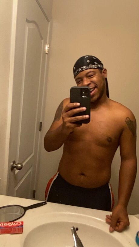 Nuggnasty ポルノスター 無料 写真