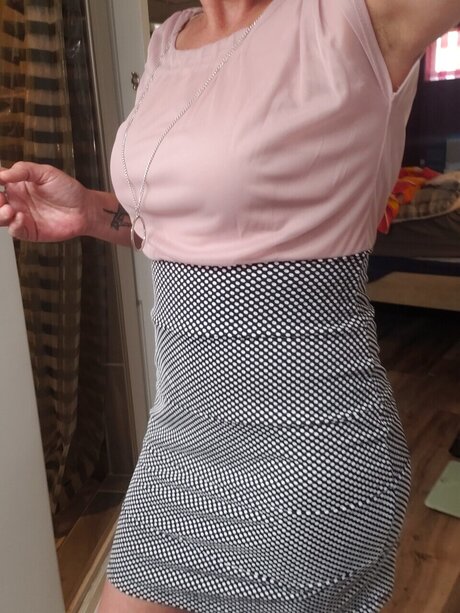 u54943692 トップモデル アーカイブ