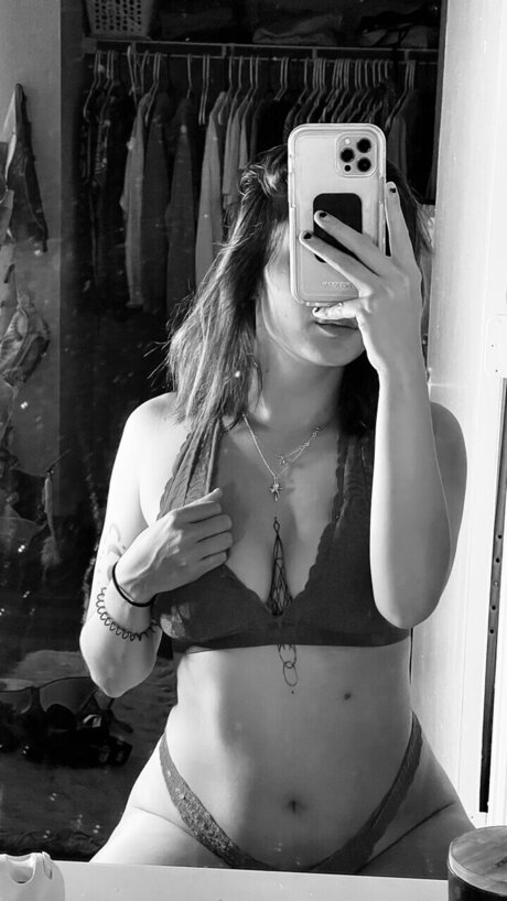 Leilani Vaughn ポルノスター 裸 画像