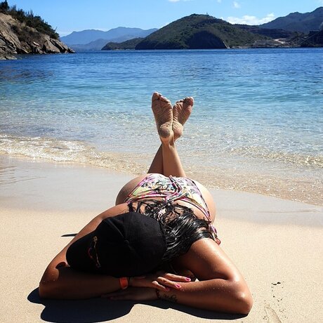 Kadupul セックスモデル 写真