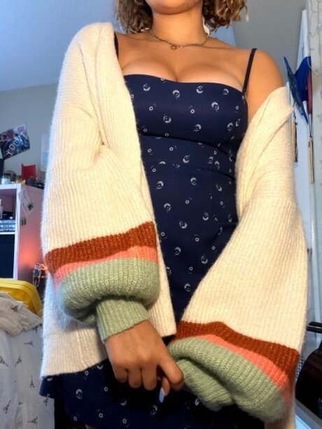 Artimis 無料女優 写真