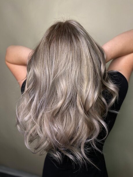 Georgeta アートモデル アーカイブ