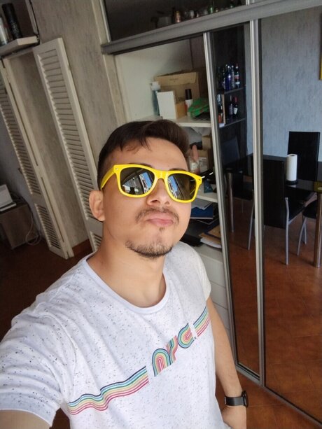 Henry Cristopher ポルノスター 裸 写真