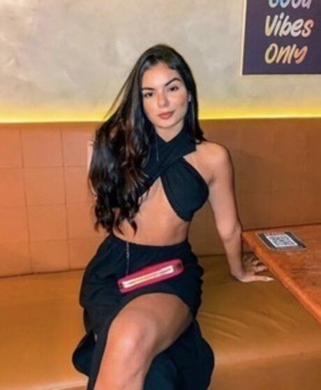 Laurinha_ エロティックなスター アーカイブ