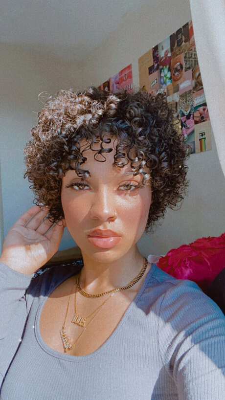 Marinebiologist ポルノ女優 写真