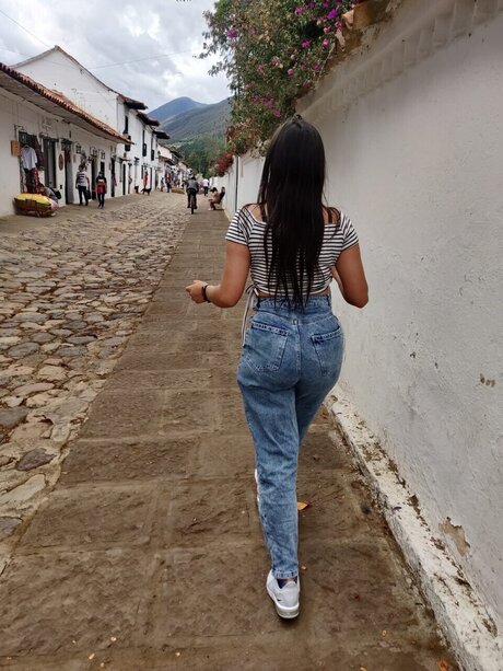 Stephanny Romero XXXモデル アーカイブ