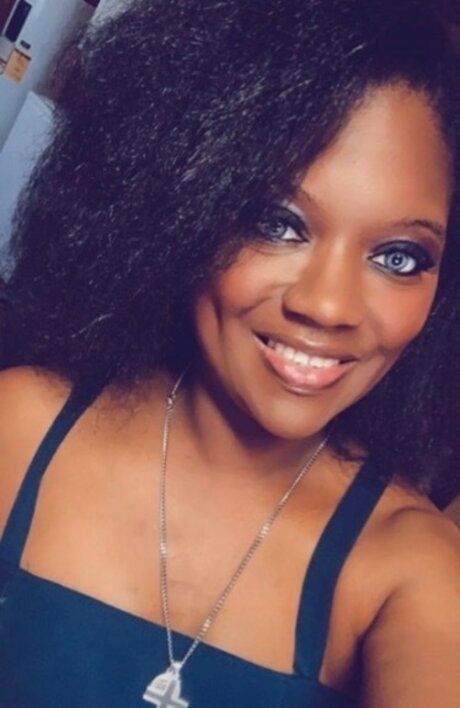 _Social Butterfly_ ポルノ女優 画像