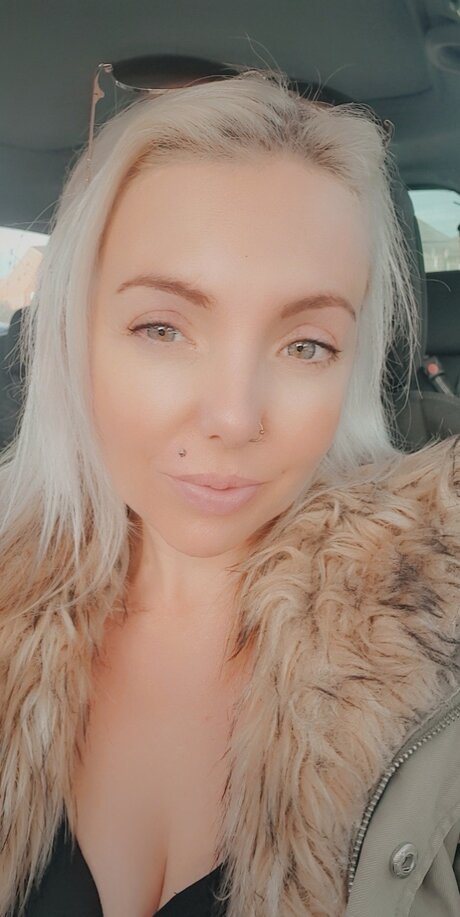 Embo セクシー女優 写真