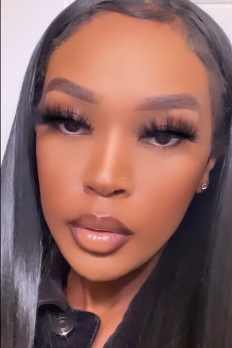 taylor simone 美しいモデル 写真