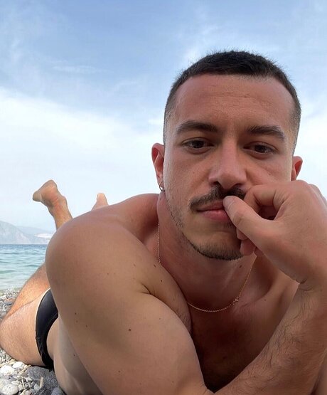 athineos ヌードのポルノスター 写真