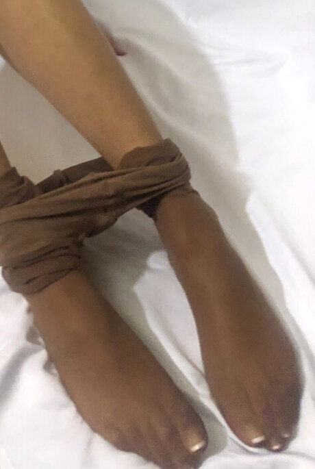 Zurwyhi ヌードのポルノスター ギャラリー