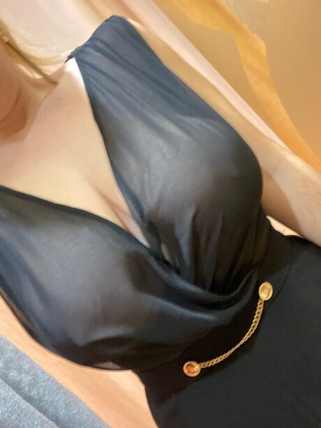 Julia Leroy ホットなポルノスター ギャラリー