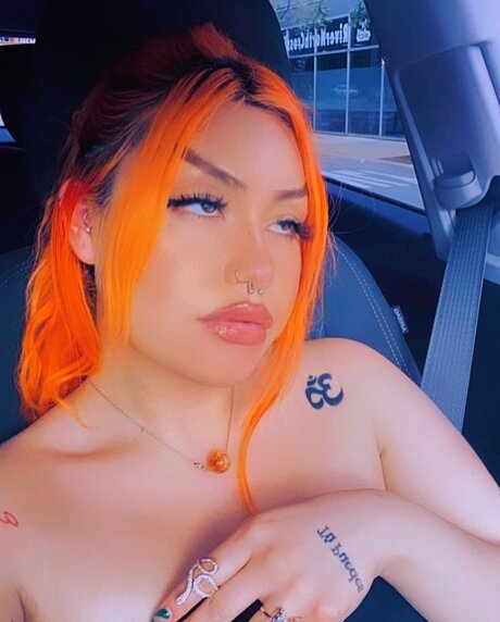 SelenaSpinzzz かわいいスター ギャラリー