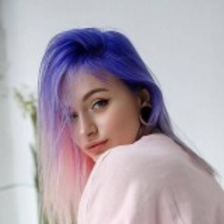 Leah Meow ポルノスター 美しい ギャラリー