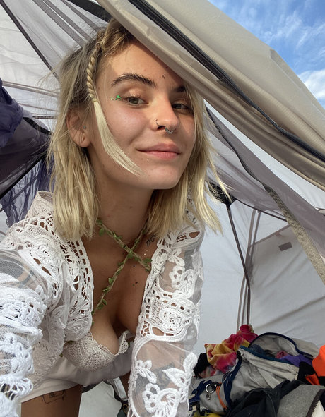 Eva Deli アダルト女優 写真