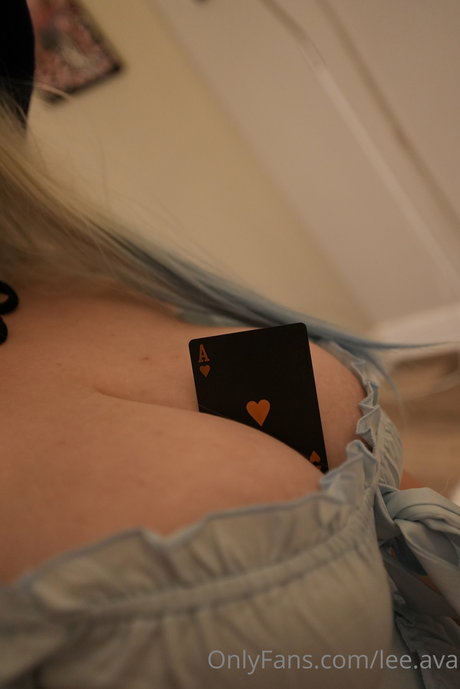 Holly Ava ポルノスター 写真