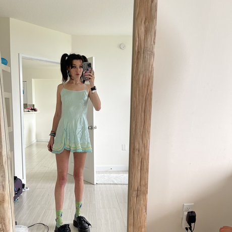 大きな乳首OnlyFans セクシーヌード 写真