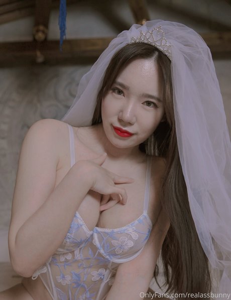 Real ass bunny 高品質のポルノスター 写真