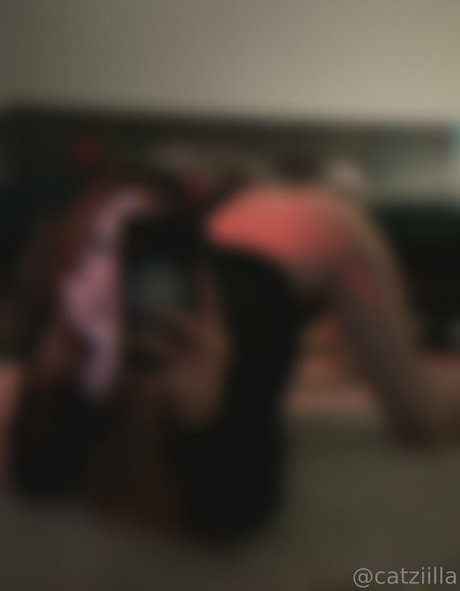 母乳オンリーファン エロチック 写真