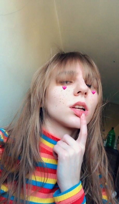 双子の姉妹OnlyFans セクシー 画像