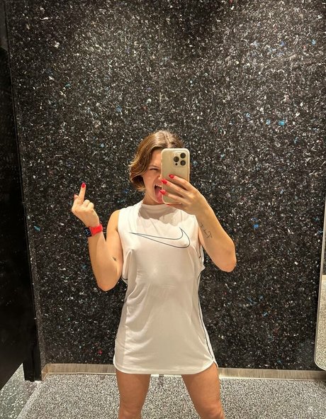 Sveta Hurin ポルノ女優 写真