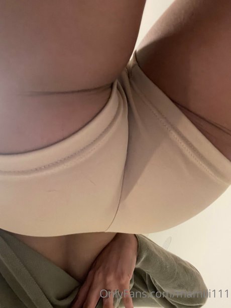 ぽっちゃりエモOnlyFans ホット アーカイブ