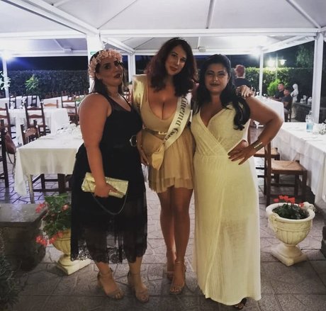 フェムボーイアジアンOnlyFans 素敵 写真