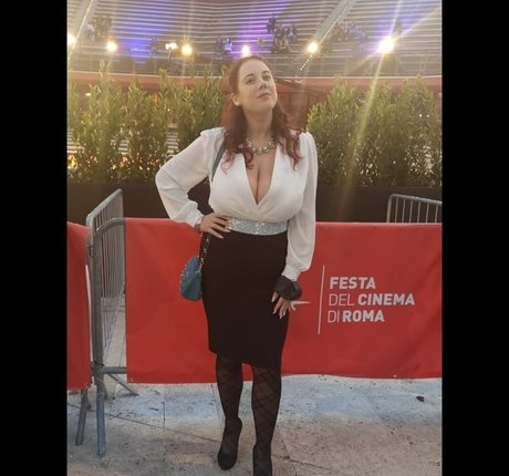 かわいい巨乳OnlyFans ポルノ 写真