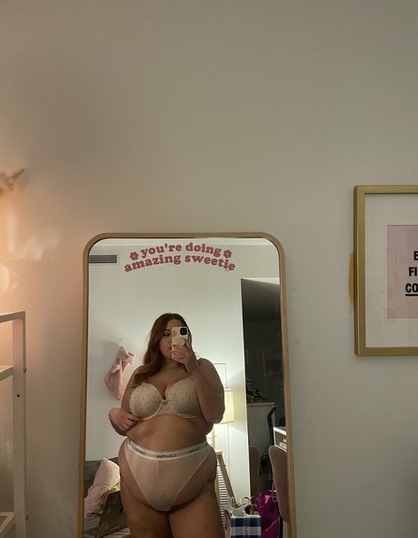 小柄で痩せたOnlyFans パーフェクト 写真