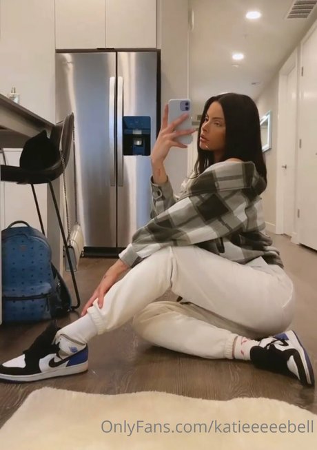 Katie Bell HDスター 画像