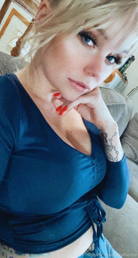 ぽっちゃり痴女OnlyFans 無料ヌード 写真