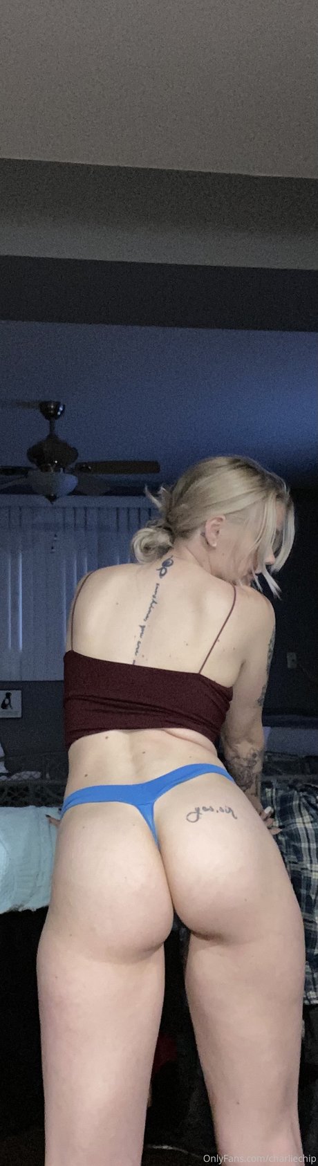 女子高生OnlyFans 無料ヌード 写真