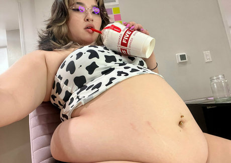 kellijellibelli top profile image