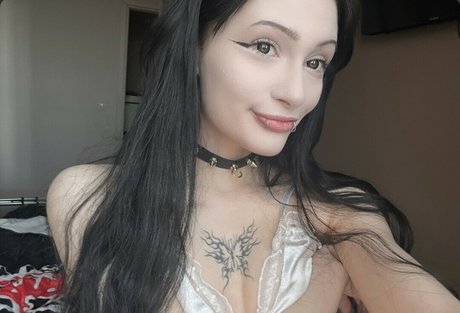 Ady Dark ポルノスター 素敵 写真